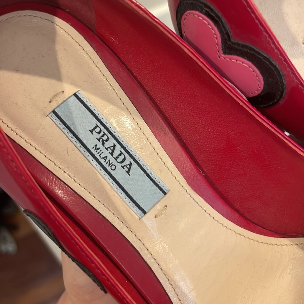 Prada hearts leather pumps - Picture 3 of 11